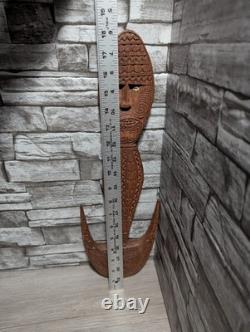 18.5 Papua New Guinea Hand Carved Wood withCowrie Shell Eyes Suspension Food Hook