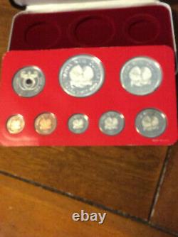 1982 Papua New Guinea 8 Coin Proof Set withBox and COA Rare Set