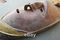 A good large Papua New Guinea ancestor spirit carved wooden mask OLD