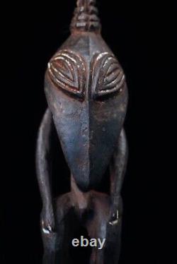 Amulet, statue, tribal art, oceanic art, sepik carving, papua new guinea