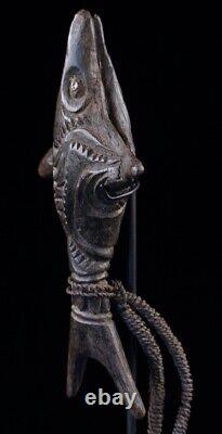 Amulette poisson, fish cult figure, oceanic art, Papua new guinea, tribal art