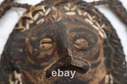 Antique Papua New Guinea Mask Yam Kaminbit Village Oceanic Ancestor Figrual Art