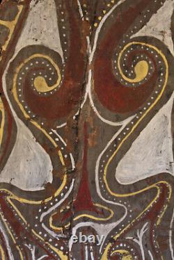 Bouclier cérémoniel, ceremonial shield, oceanic art, Papua New Guinea