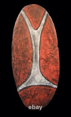 Bouclier de guerre, war shield, oceanic art, primitive art, papua new guinea