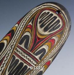 Chambri Papua New Guinea Sepik Figural Basket Hook