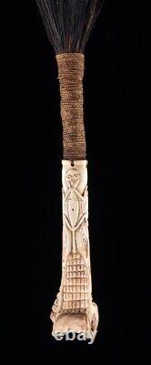 Chasse-mouche océanien, carved tool, oceanic art, fly-hunting, Papua New guinea