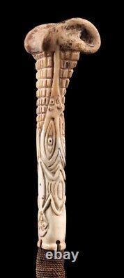 Chasse-mouche océanien, carved tool, oceanic art, fly-hunting, Papua New guinea