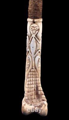 Chasse-mouche océanien, carved tool, oceanic art, fly-hunting, Papua New guinea