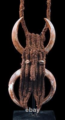 Collier d'apparat, traditional ornament, oceanic art, papua new guinea