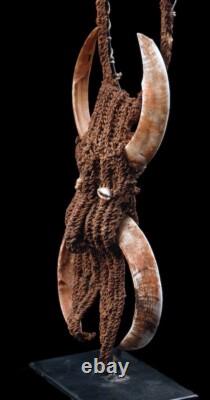 Collier d'apparat, traditional ornament, oceanic art, papua new guinea
