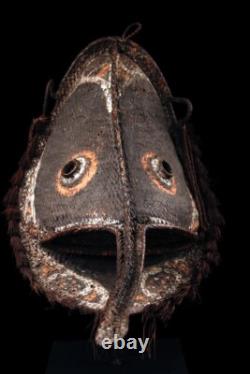 Didagur mask, primitive art, masque heaume, oceanic art, papua new guinea