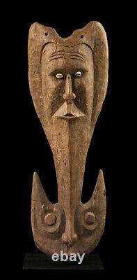 Figure de culte, crochet, hook cult figure, blackwater, papua new guinea