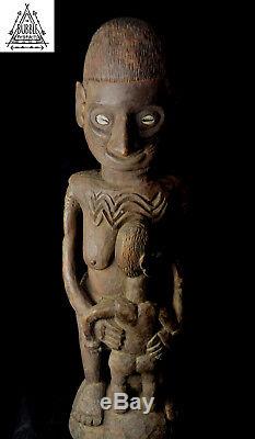 Fine Vintage Large Carved Female Figure, Kambot Village, Papua New Guinea, PNG