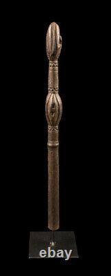 Fragment de pagaie, paddle top, sepik river, primitive art, papua new guinea