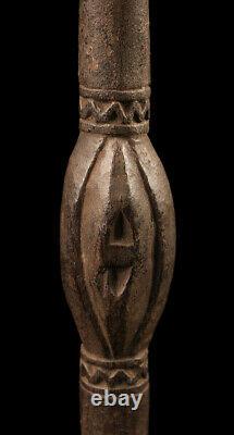 Fragment de pagaie, paddle top, sepik river, primitive art, papua new guinea