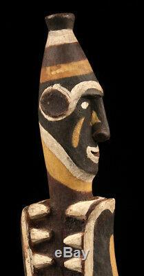 Gogodala figure, western province, oceanic art, papua new guinea, carving