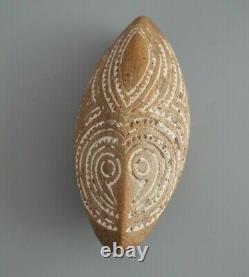 Good Small Oceanic Papua New Guinea Carved Wooden Marupai Magic Charm With Lime