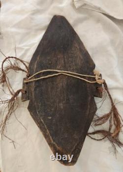 Handmade Papua New Guinea Hand-CarvedWooden Mask with Tassels