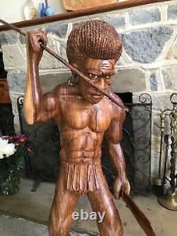 Impressive wood carving from Papua New Guinea