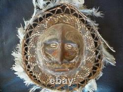 Interesting KARAMBIT Mask Papua New Guinea Oceanic Art