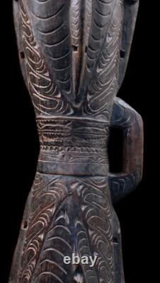 Kundu, hand drum, papua new guinea, oceanic art, traditional instrument