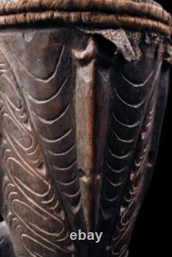 Kundu, hand drum, papua new guinea, oceanic art, traditional instrument