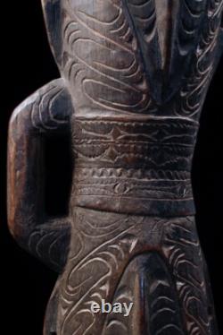 Kundu, hand drum, papua new guinea, oceanic art, traditional instrument