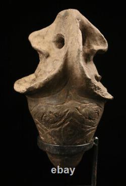 Kwoma clay figure, ceramic, poterie, oceanic art, papua new guinea