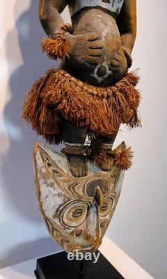 Middle Sepik Region, Papua New Guinea Suspension / Food Hook Figure 1950s