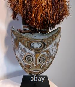 Middle Sepik Region, Papua New Guinea Suspension / Food Hook Figure 1950s