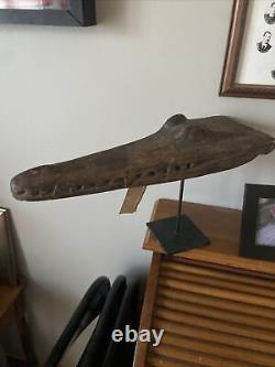 Middle Sepik River Papua New Guinea Hand Carved Canoe Prow, 17 Withmetal stand