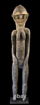 Nogwi figure, washkuk hills, nokuma, tribal art, papua new guinea