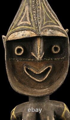 Nogwi figure, washkuk hills, nokuma, tribal art, papua new guinea