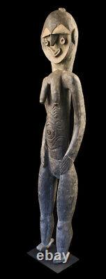 Nogwi figure, washkuk hills, nokuma, tribal art, papua new guinea