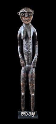 Nogwi figure, washkuk hills, nokuma, tribal art, papua new guinea, statue