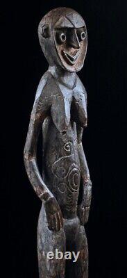 Nogwi figure, washkuk hills, nokuma, tribal art, papua new guinea, statue