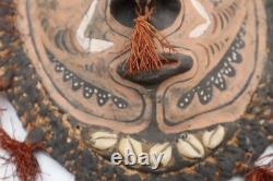 OLD Oceanic Tribal Carved Mask Papau New Guinea Sepik River Region 20th Century