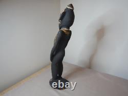 OLD PAPUA NEW GUINEA CARVED AND PAINTED WOOD STATUE OF A MAN SHELL EYES 37cm