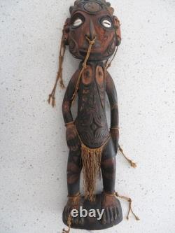 Ocean art, tribal art. Ancestor wooden sculpture Sepik River Papua New Guinea