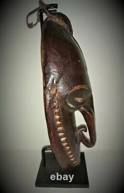 Oceanic Papua New Guinea Sepik/Ramu River Mask. (circa 1940s 50s)