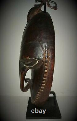 Oceanic Papua New Guinea Sepik/Ramu River Mask. (circa 1940s 50s)