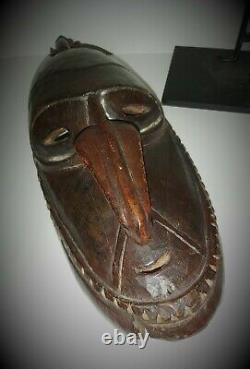 Oceanic Papua New Guinea Sepik/Ramu River Mask. (circa 1940s 50s)