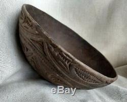 Old Kwoma clay pot, ceramic, oceanic tribal art, papua new guinea