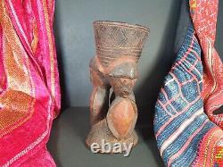 Old Papua New Guinea Carved Wooden Sepik River Face Paint Holder. Beautiful