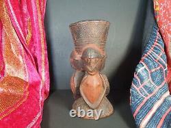 Old Papua New Guinea Carved Wooden Sepik River Face Paint Holder. Beautiful