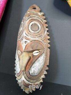Old Papua New Guinea Mask / Wall Hanging