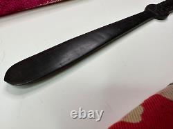 Old Papua New Guinea Milen Bay Lime Spatula with Lovely Handle. Beautiful colle