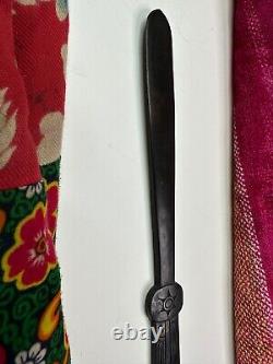 Old Papua New Guinea Milen Bay Lime Spatula with Lovely Handle. Beautiful colle