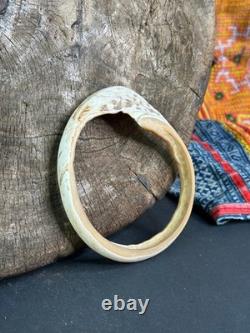 Old Papua New Guinea Sea Shell Bangle Bracelet
