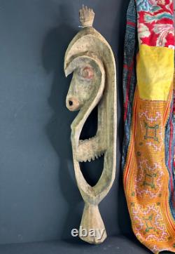 Old Papua New Guinea Western Highlands Hunters Carving